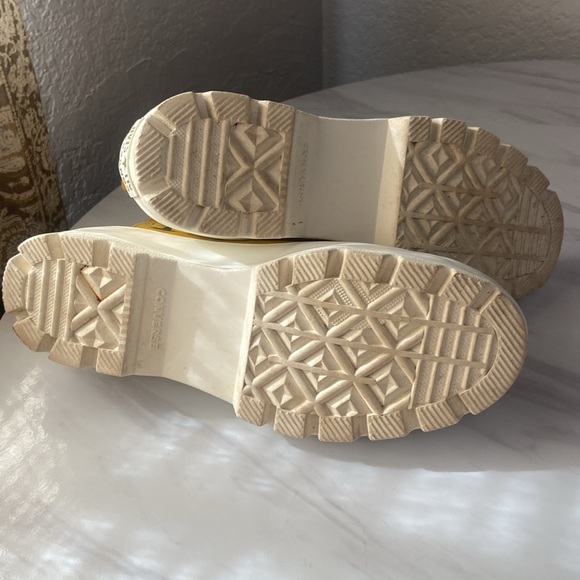 Converse Chuck Taylor All Star Lugged Leather High Top Sneakers Size 8 Women - Picture 7 of 7